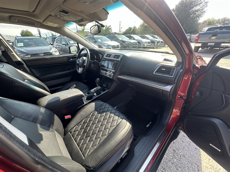 Used 2016 Subaru Outback 3.6R Limited AWD/4WD image 11