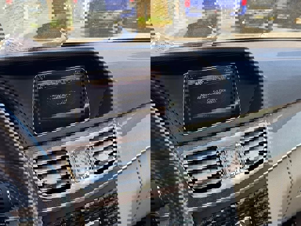 Used 2014 Mercedes-Benz E 350 4MATIC Sedan w/ Premium 1 Package image 25