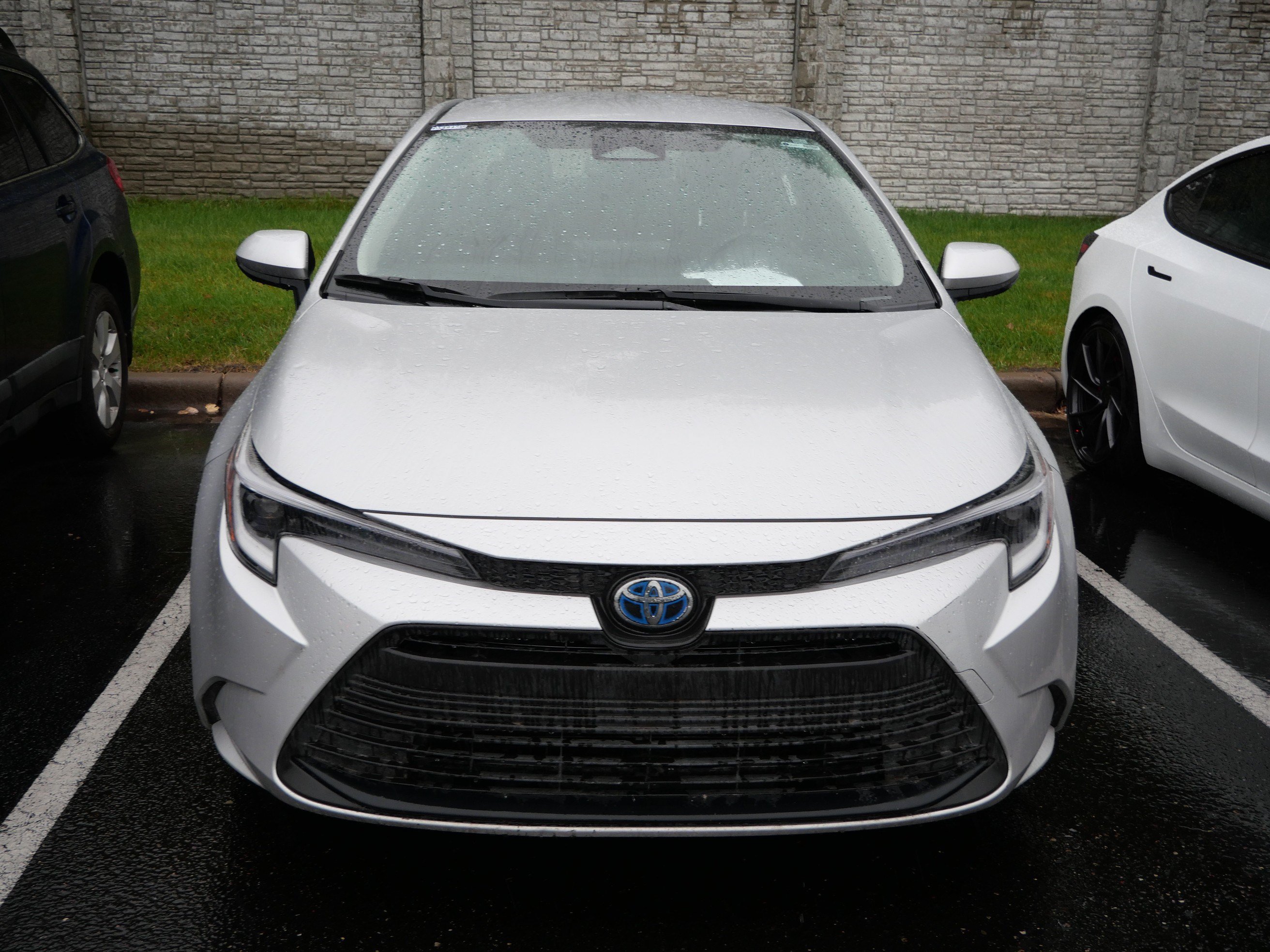Certified 2025 Toyota Corolla LE FWD image 2