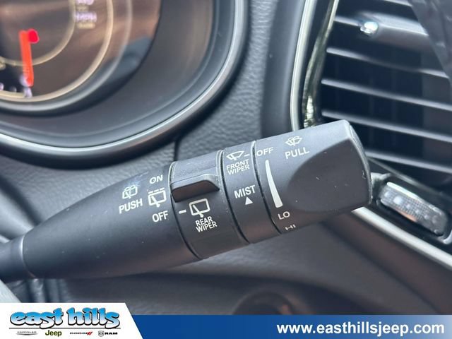 Certified 2022 Jeep Cherokee Limited w/ Elite Package AWD/4WD image 24