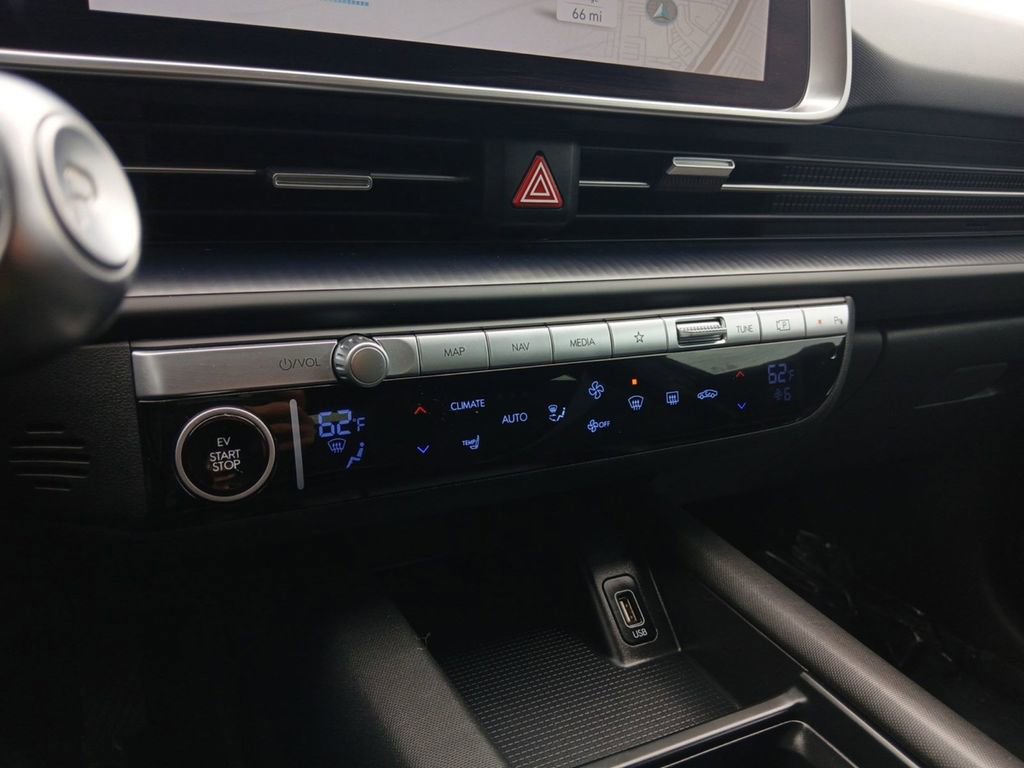Used 2024 Hyundai Ioniq 6 SE RWD image 20