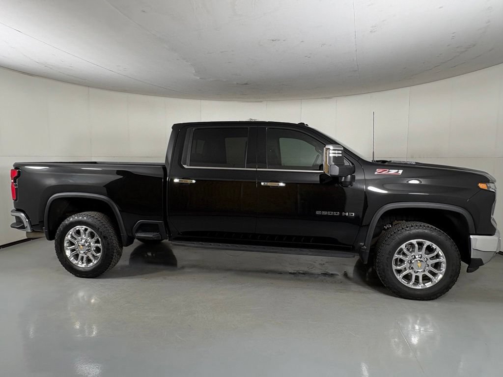 Certified 2025 Chevrolet Silverado 2500 LTZ w/ LTZ Premium Package AWD/4WD image 11