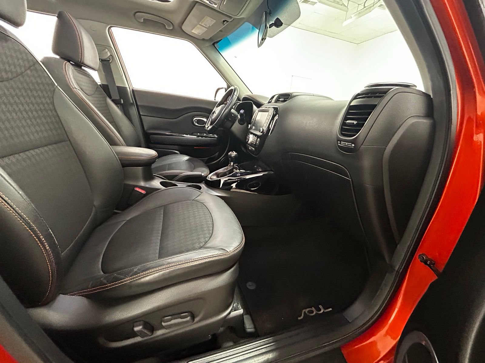 Used 2018 Kia Soul ! w/ Tech Package image 37