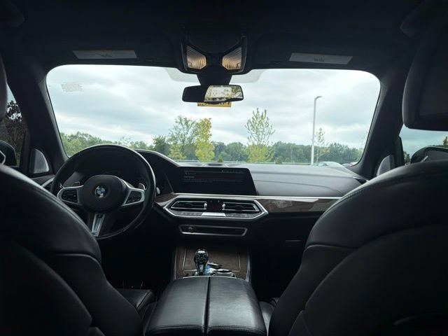 Used 2019 BMW X5 xDrive50i w/ M Sport Package AWD/4WD image 26
