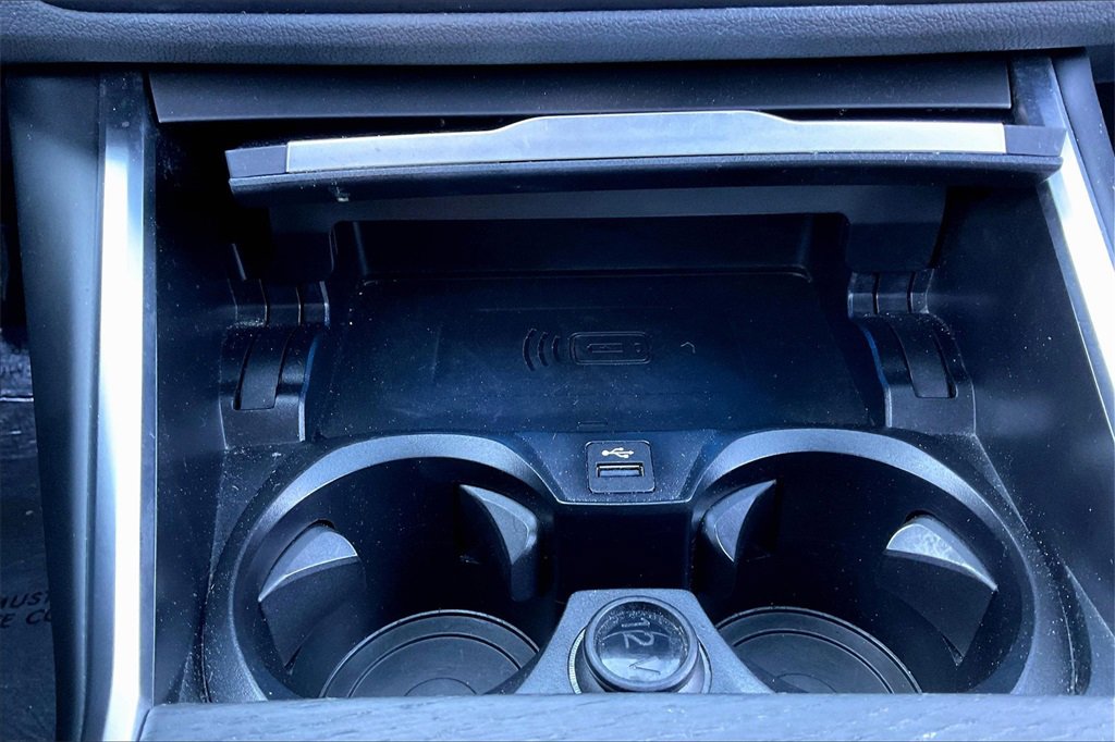 Used 2024 BMW 330i Sedan w/ Convenience Package image 32