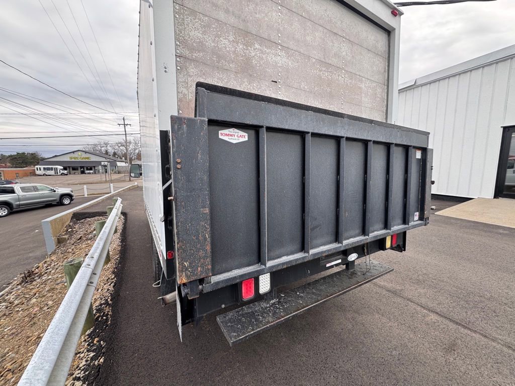 Used 2016 Chevrolet Express 3500 image 22