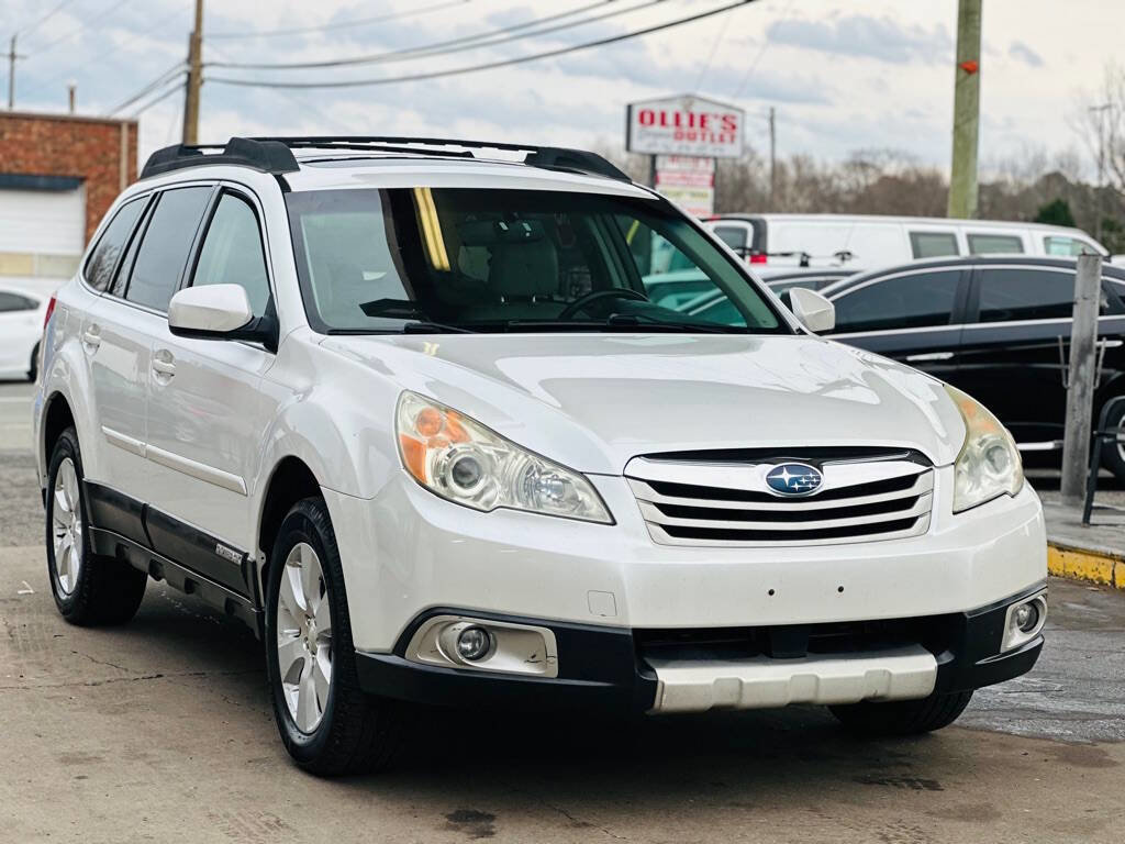 Used 2011 Subaru Outback 2.5i Limited w/ PWR Moonroof Pkg