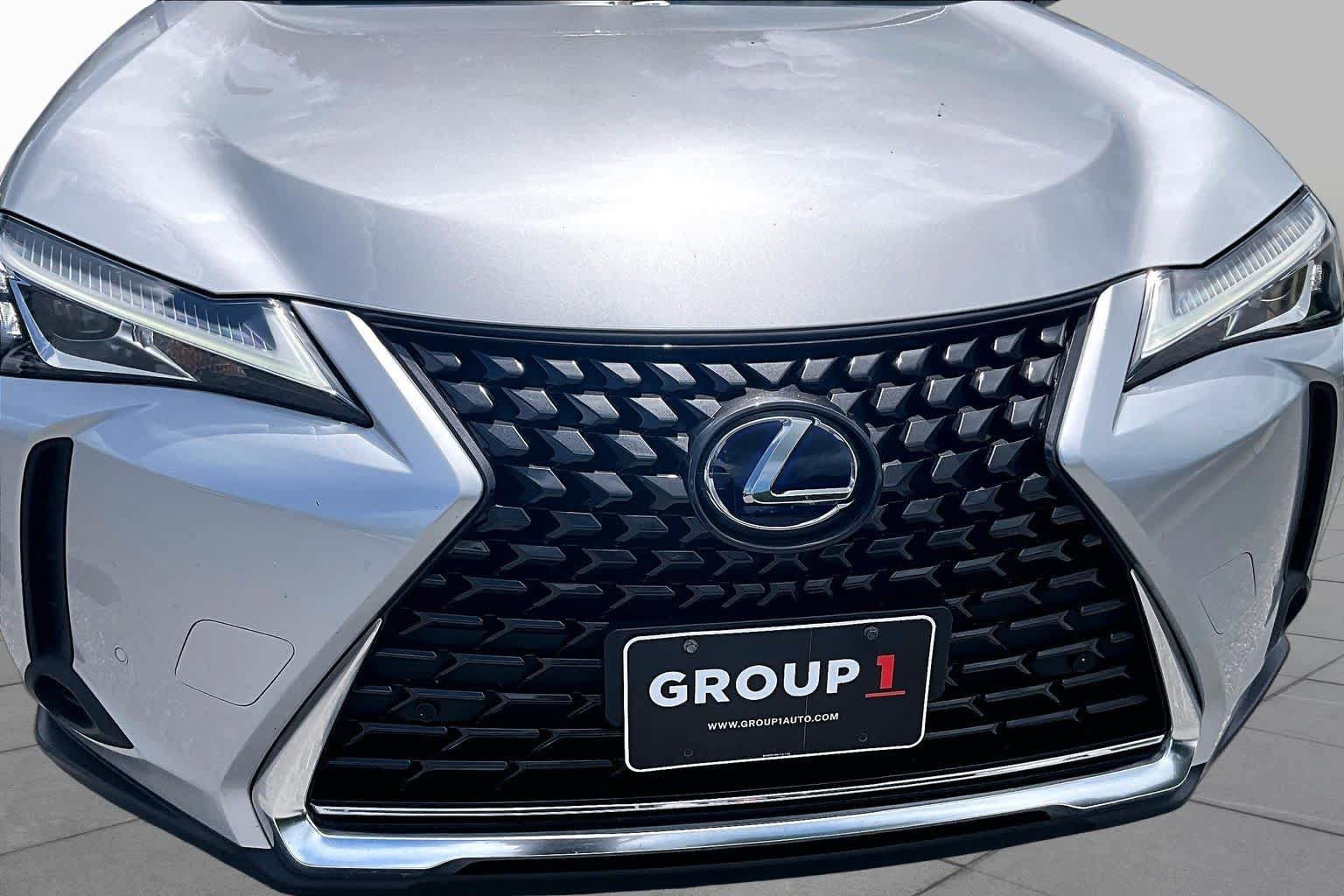Used 2020 Lexus UX 250h w/ Premium Package AWD/4WD image 30