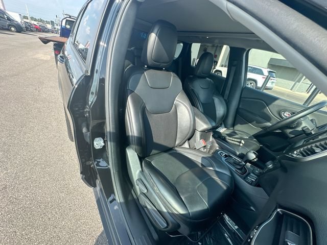 Used 2020 Jeep Cherokee Latitude Plus AWD/4WD image 26