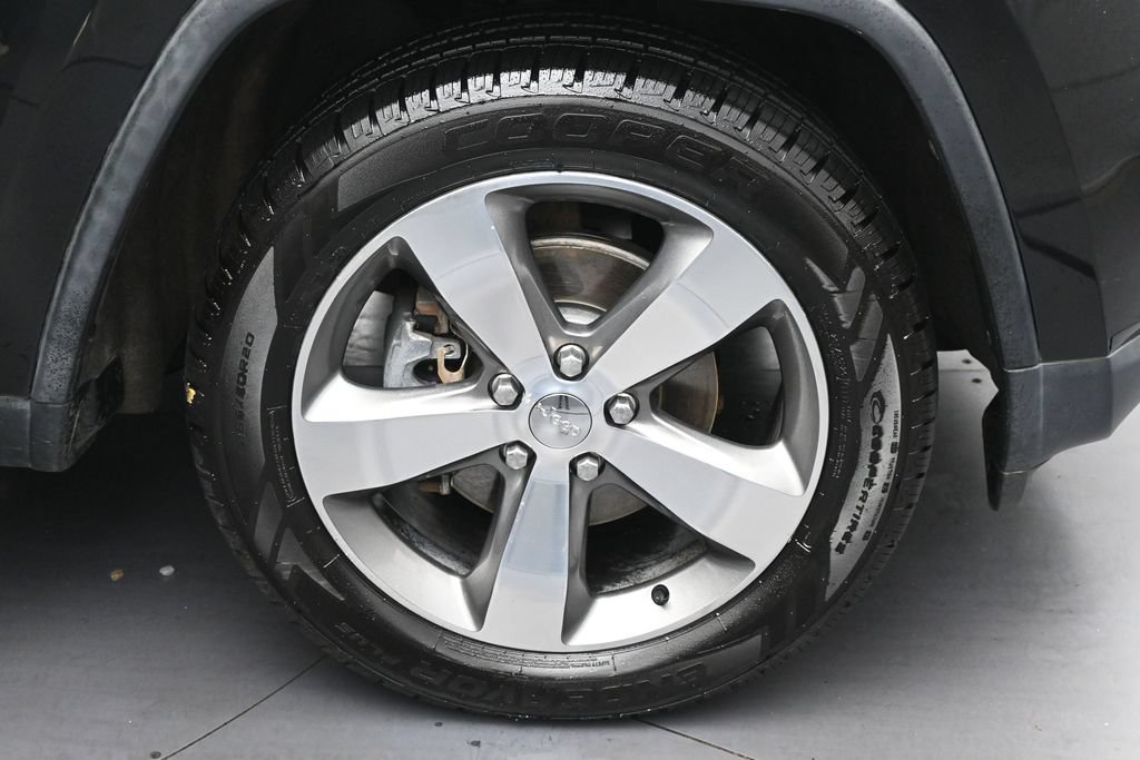 Used 2015 Jeep Grand Cherokee Limited w/ Trailer Tow Group IV AWD/4WD image 35
