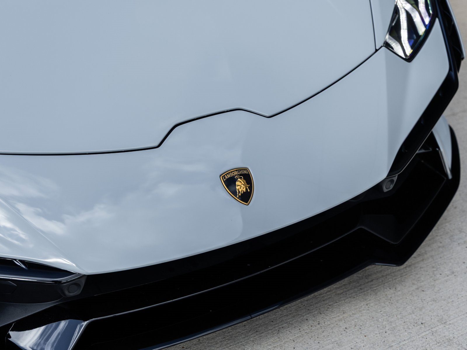 Used 2023 Lamborghini Huracan Tecnica image 22