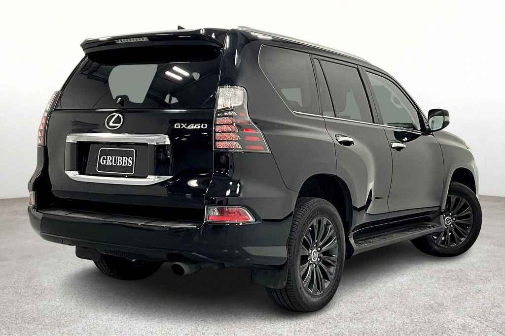 Used 2023 Lexus GX 460 Premium w/ Accessory Package image 2