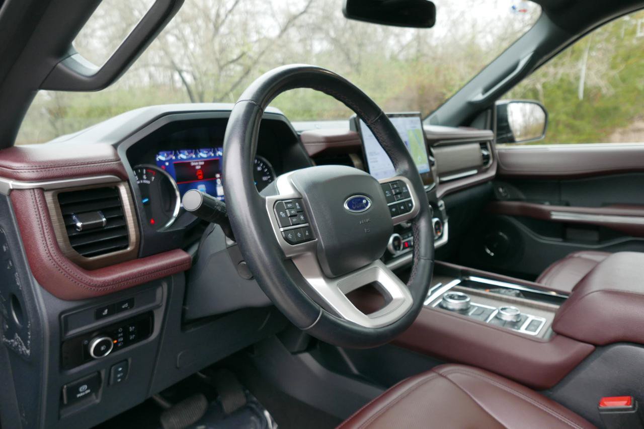 Used 2024 Ford Expedition Max Limited AWD/4WD image 12