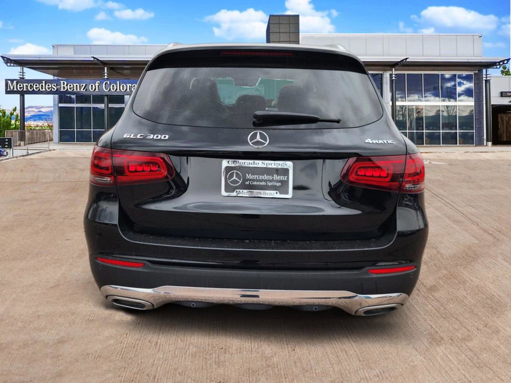 Used 2022 Mercedes-Benz GLC 300 4MATIC image 4