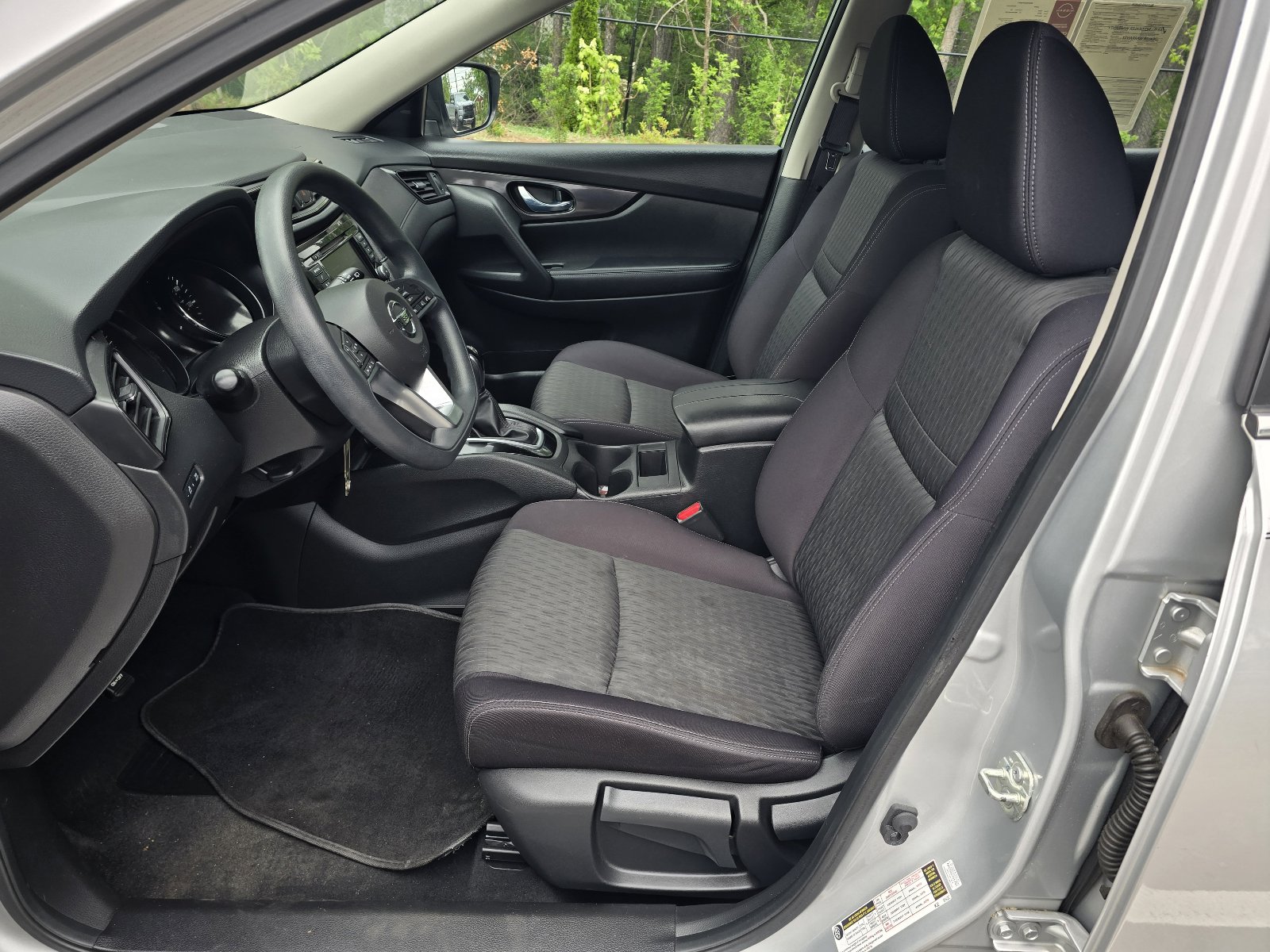 Used 2018 Nissan Rogue S AWD/4WD image 11