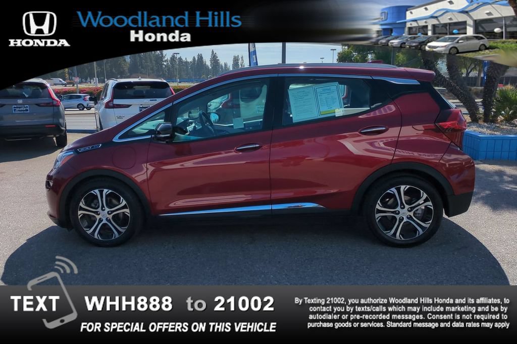 Used 2020 Chevrolet Bolt Premier w/ Infotainment Package FWD image 8