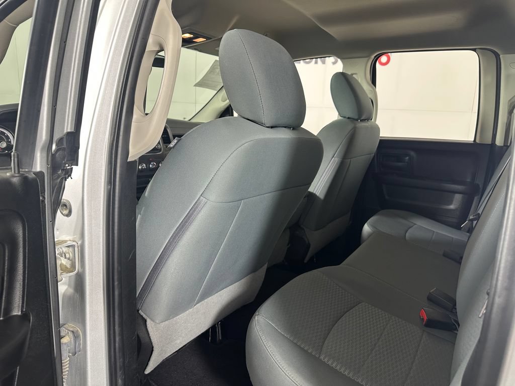 Used 2019 RAM 1500 ST w/ SXT Plus Group AWD/4WD image 18