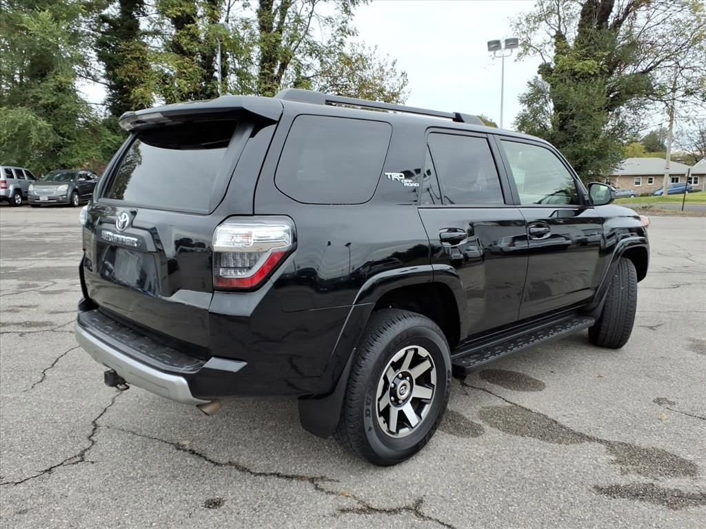 Used 2024 Toyota 4Runner TRD Off-Road image 4