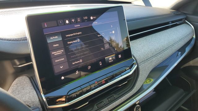 Certified 2024 Jeep Compass Latitude image 13