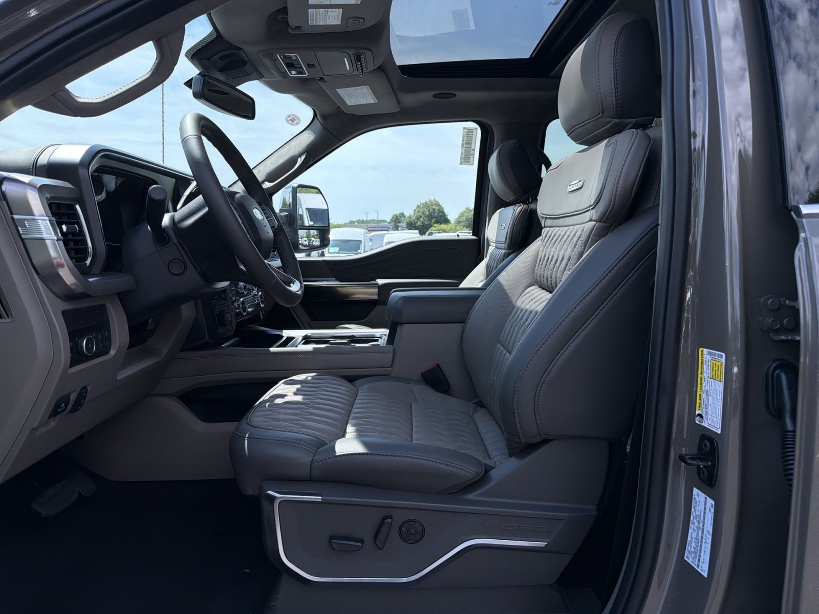 New 2026 Ford F350 Platinum w/ Platinum Plus Package AWD/4WD image 25