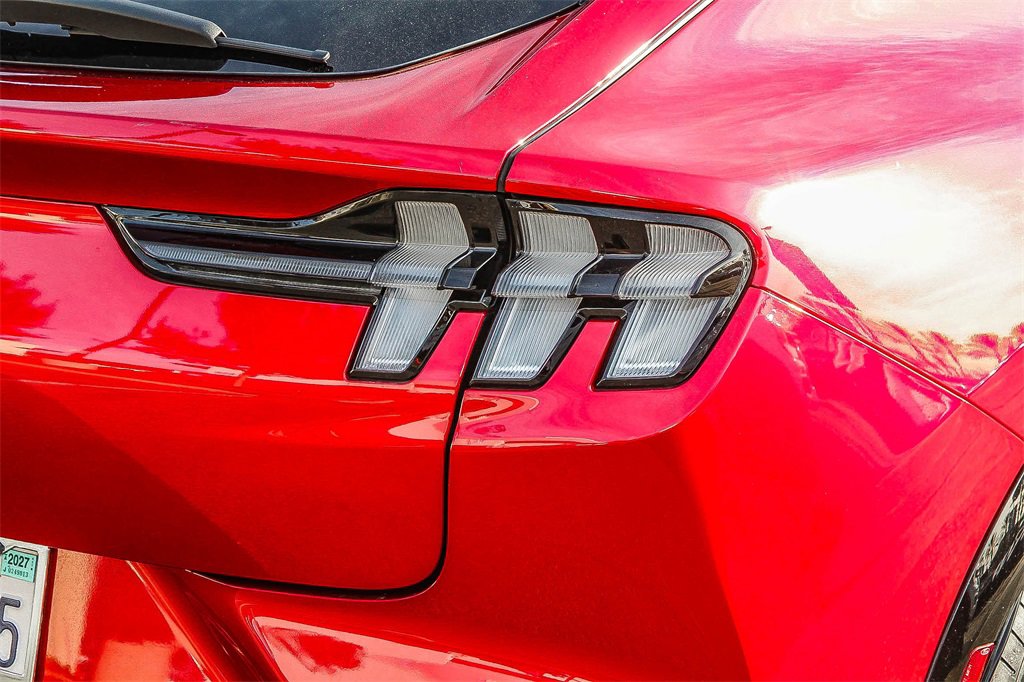 Used 2021 Ford Mustang Mach-E Premium image 11