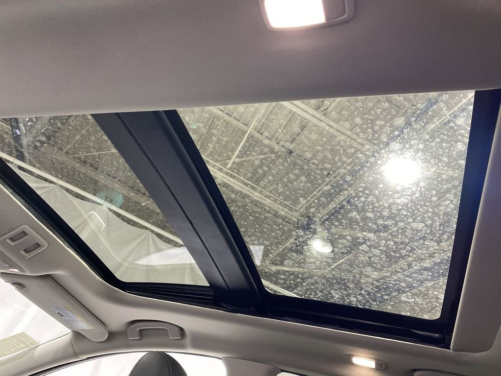 Used 2023 Nissan Murano Platinum w/ Cargo Package image 16