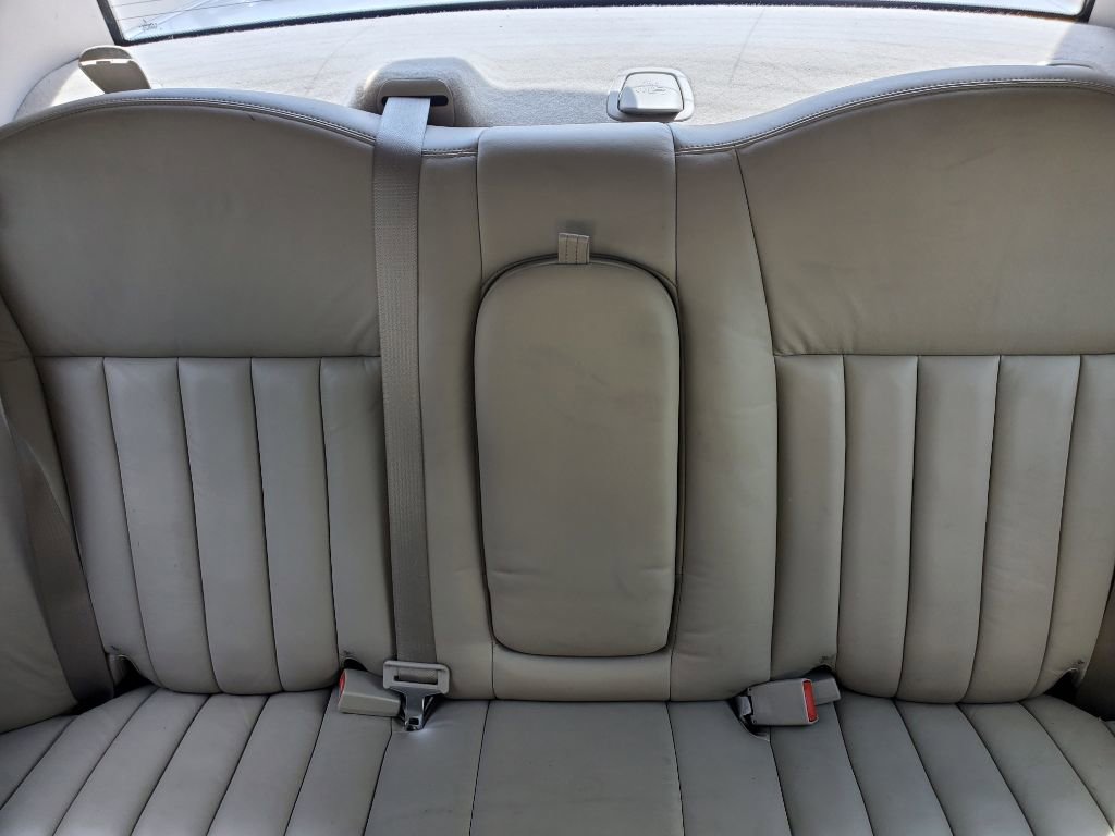 Used 2003 Lincoln Town Car Executive image 21
