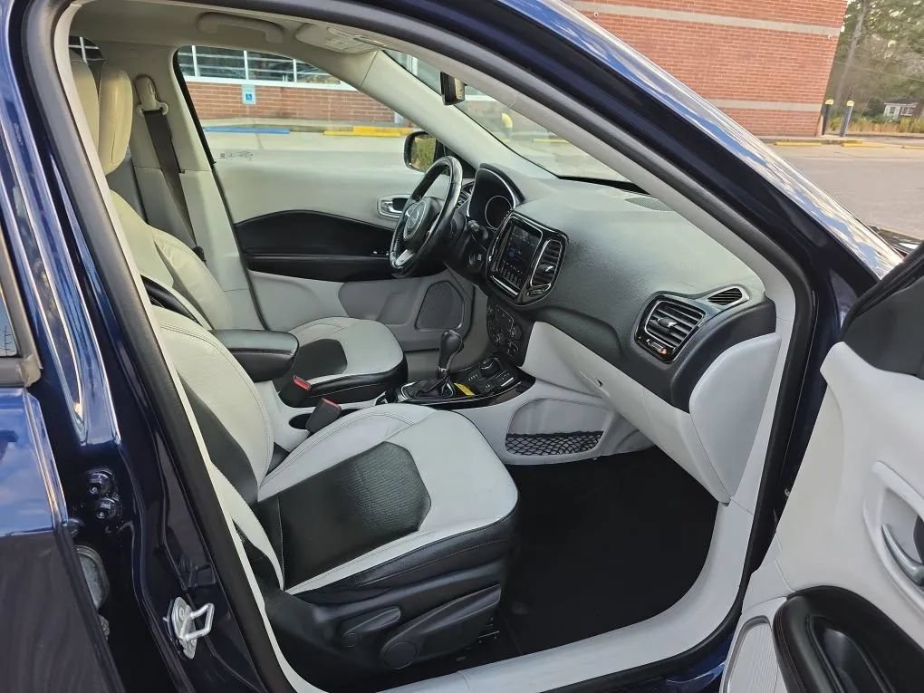 Used 2020 Jeep Compass Limited AWD/4WD image 4