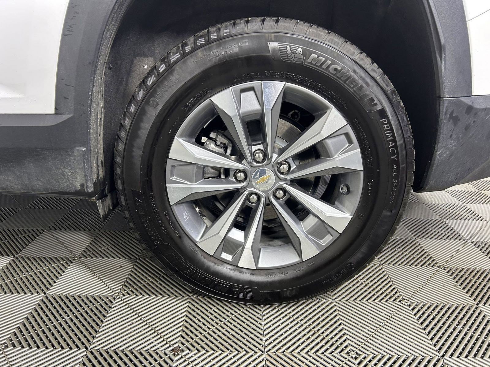 Used 2025 Chevrolet Equinox LT image 5