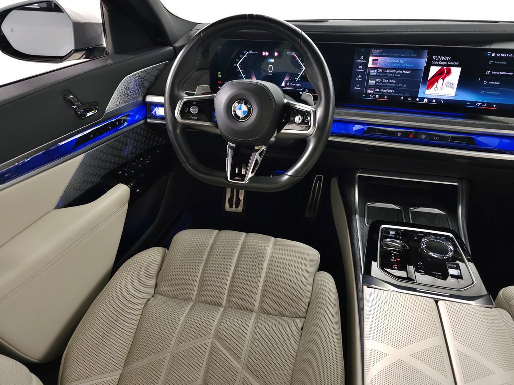Used 2023 BMW 760i xDrive w/ Luxury Rear Seating Package AWD/4WD image 21