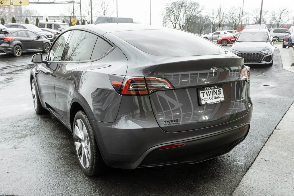 Used 2023 Tesla Model Y Long Range image 36
