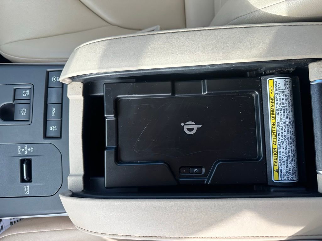 Used 2022 Toyota Highlander XLE image 17