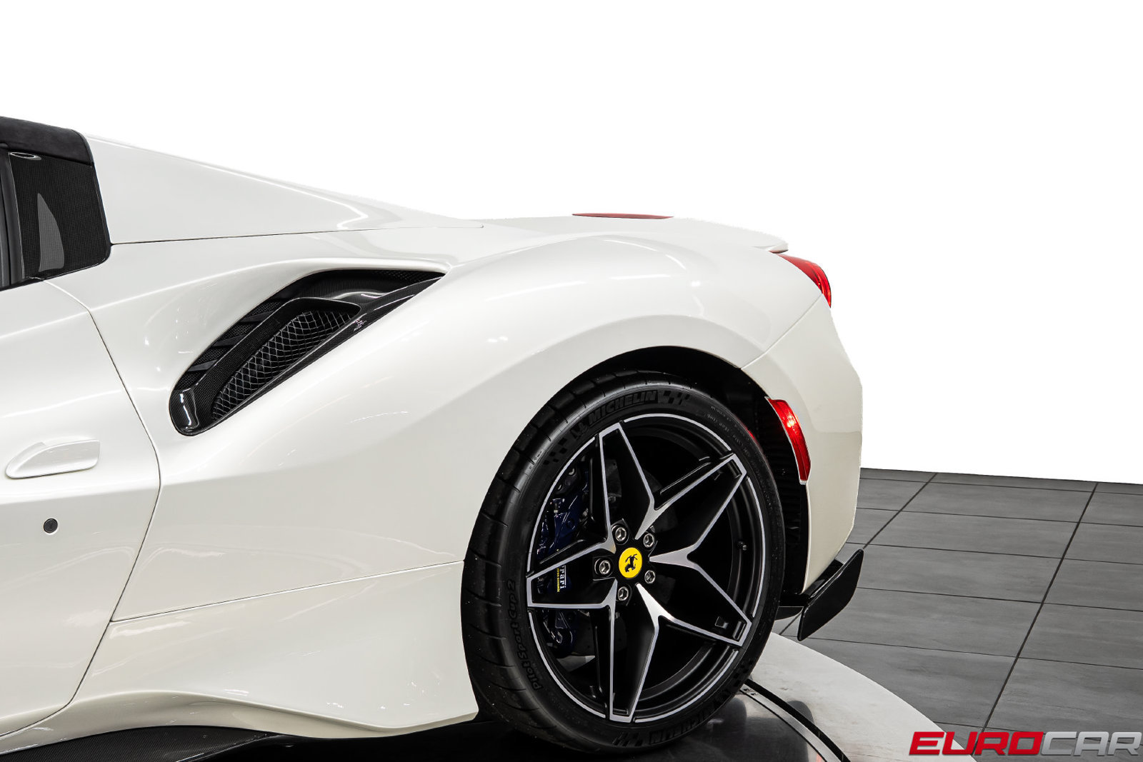 Used 2020 Ferrari 488 Pista Spider RWD image 23