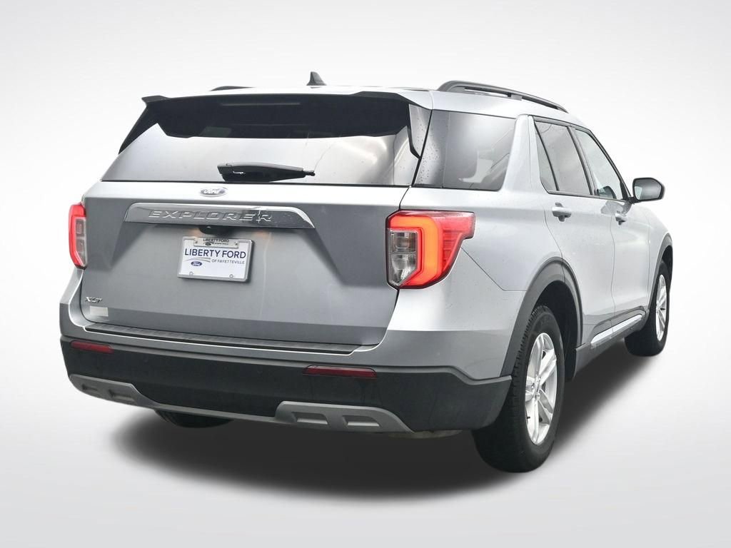 Used 2024 Ford Explorer XLT w/ Equipment Group 202A image 7