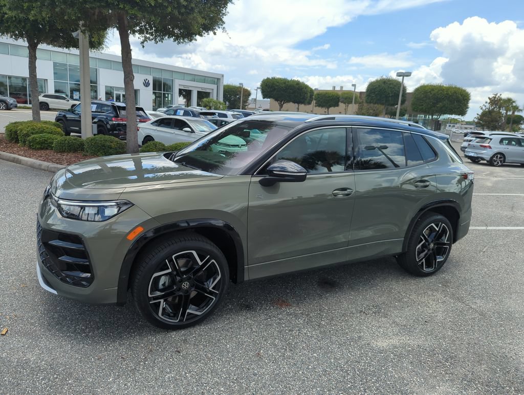 New 2026 Volkswagen Tiguan SEL R-Line AWD/4WD image 13