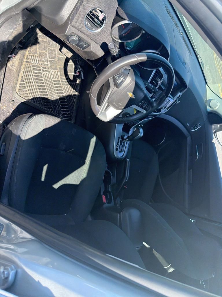 Used 2011 Chevrolet Cruze LT image 7