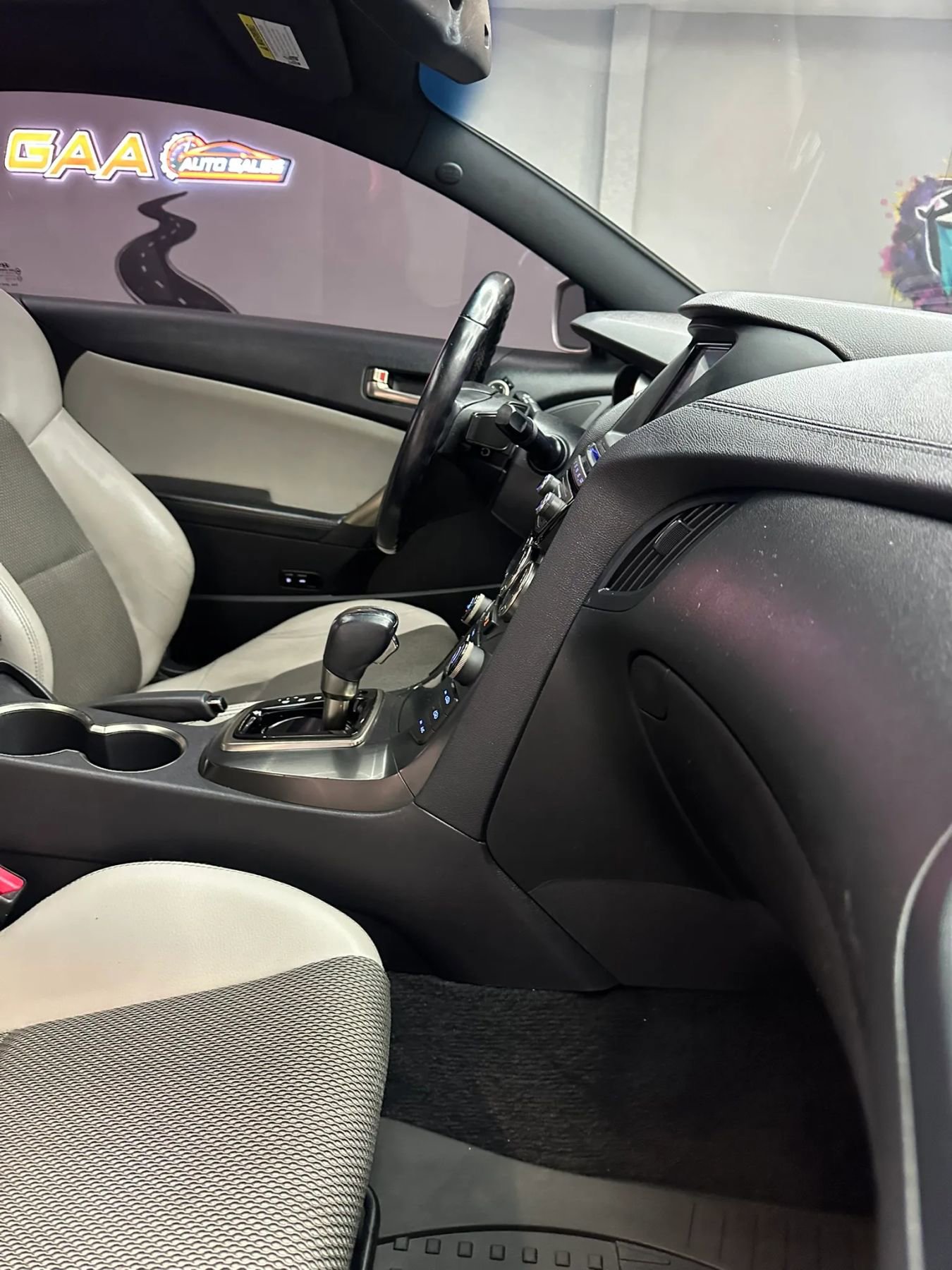 Used 2013 Hyundai Genesis 2.0T RWD image 30