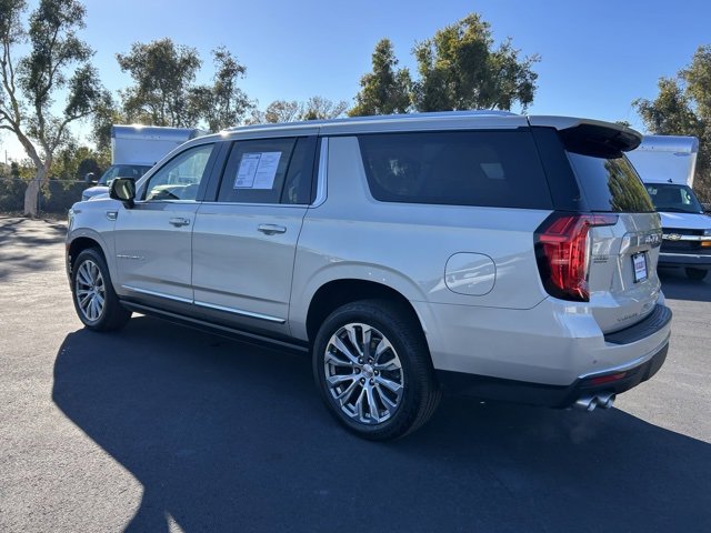 Used 2021 GMC Yukon XL Denali w/ Denali Premium Package image 4
