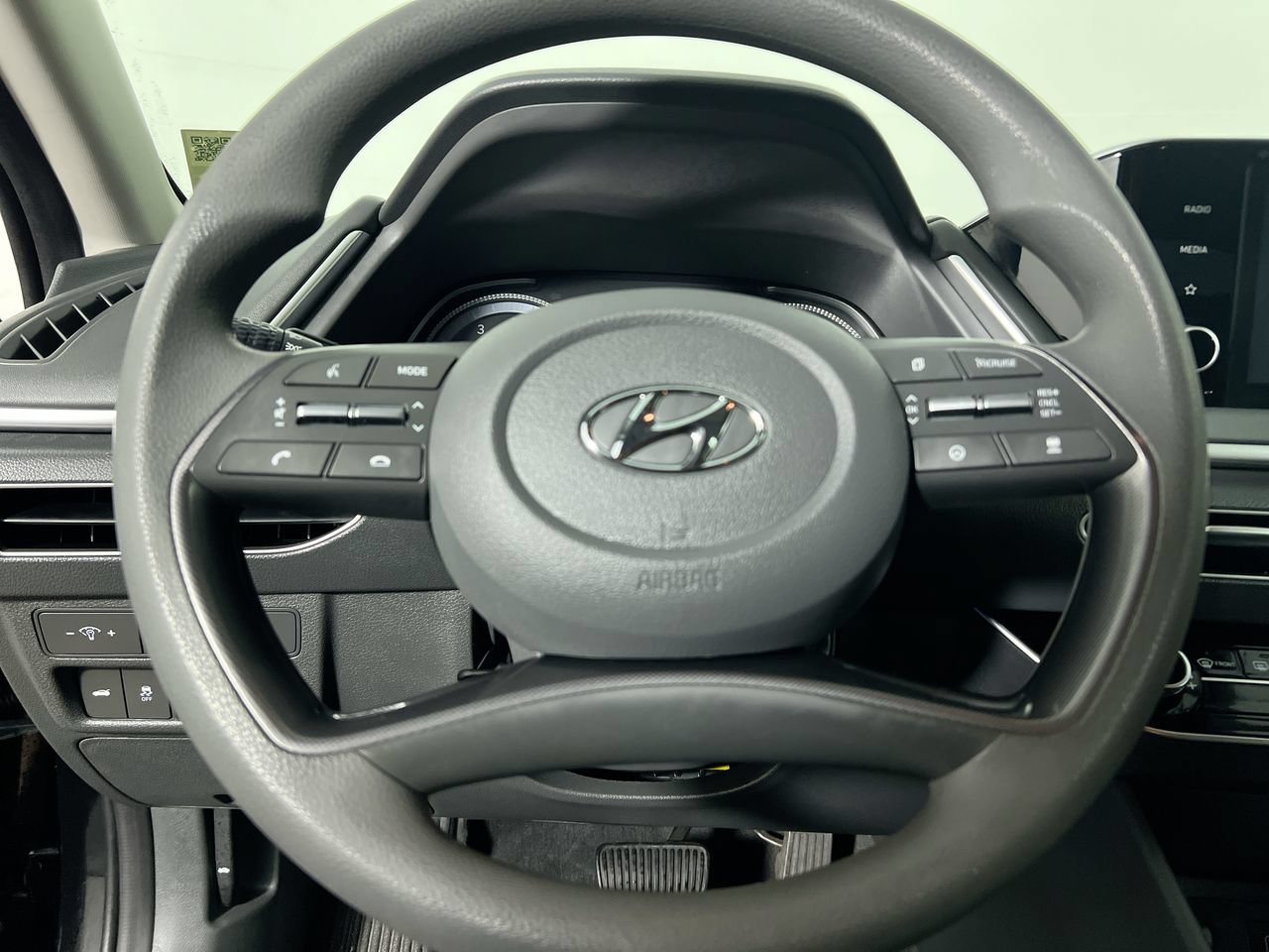 Used 2021 Hyundai Sonata SE w/ Cargo Package FWD image 10