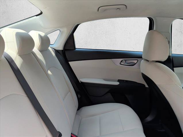 Used 2022 Kia Forte LXS FWD image 21