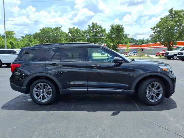Used 2022 Ford Explorer XLT w/ Equipment Group 202A RWD image 2