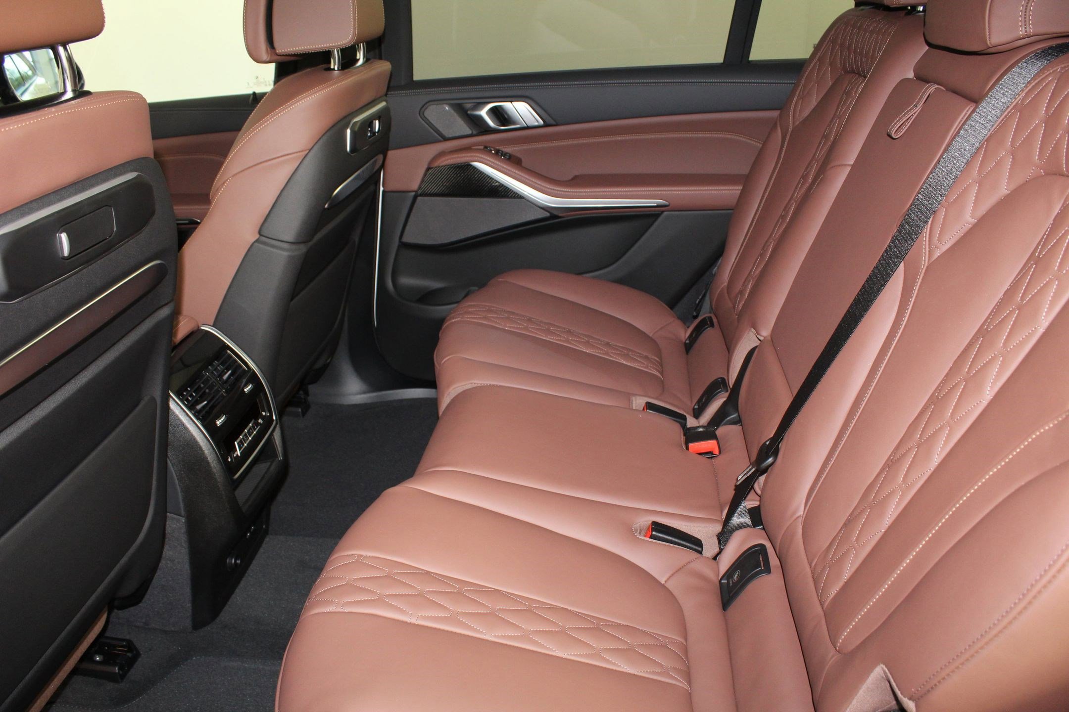 New 2026 BMW X7 M60i image 25