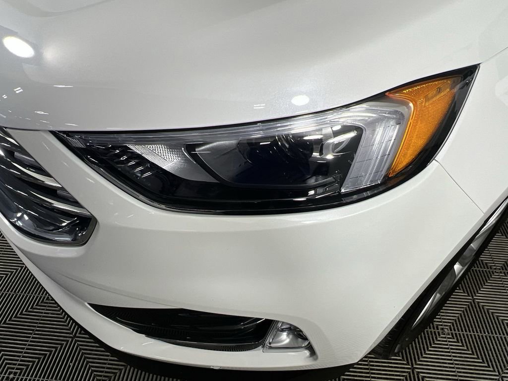 Used 2022 Ford Edge Titanium image 35