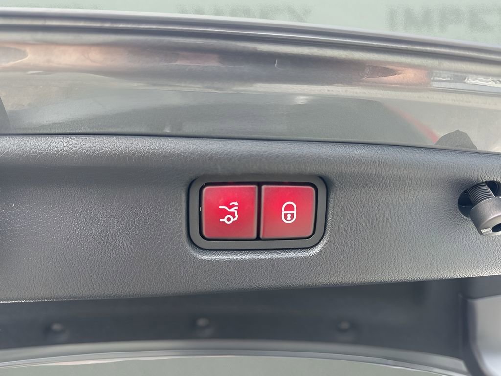 Used 2022 Mercedes-Benz C 300 Sedan w/ Advanced USB Package image 27