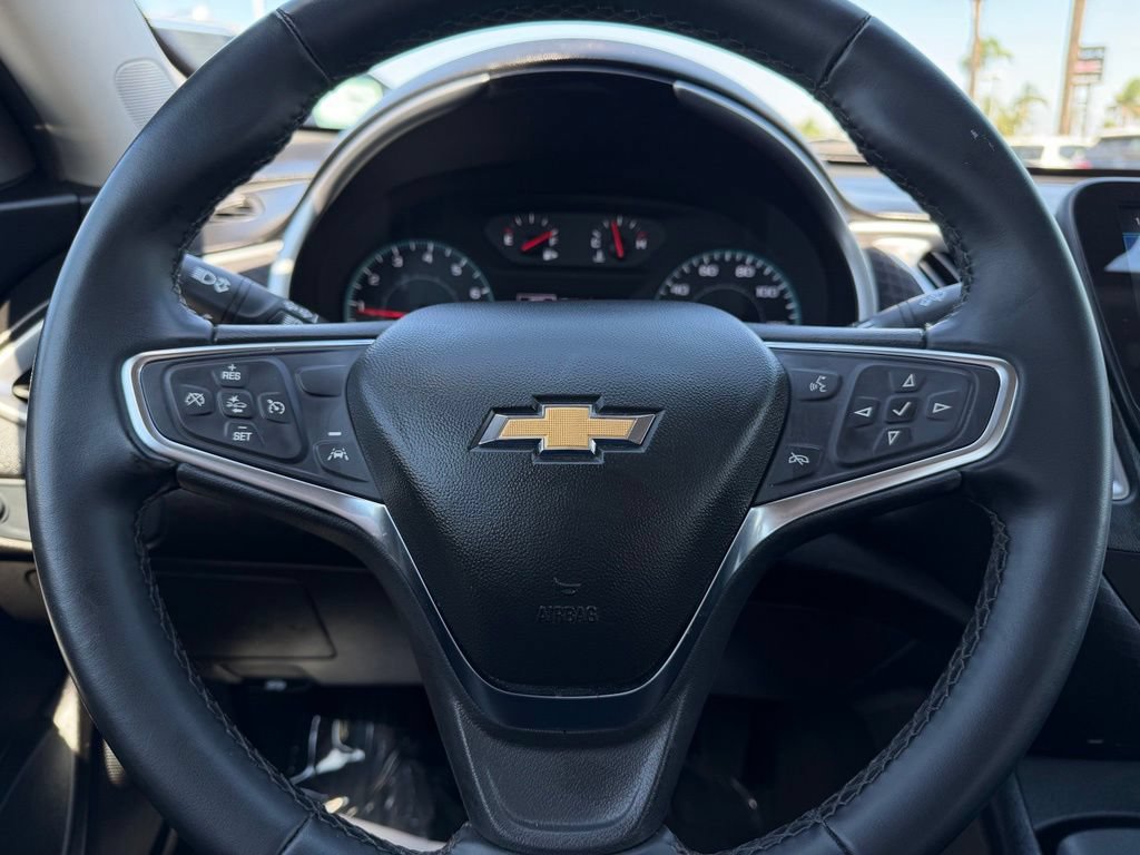 Used 2025 Chevrolet Malibu RS FWD image 22