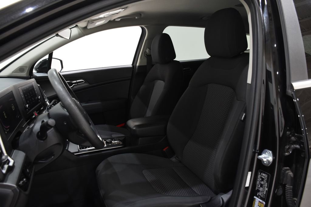 Used 2023 Kia Sportage LX image 21