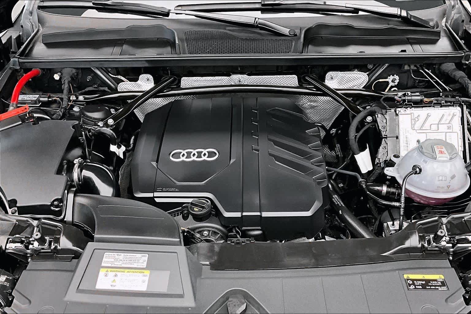 Certified 2025 Audi Q5 2.0T Premium Plus w/ Premium Plus Package AWD/4WD image 30