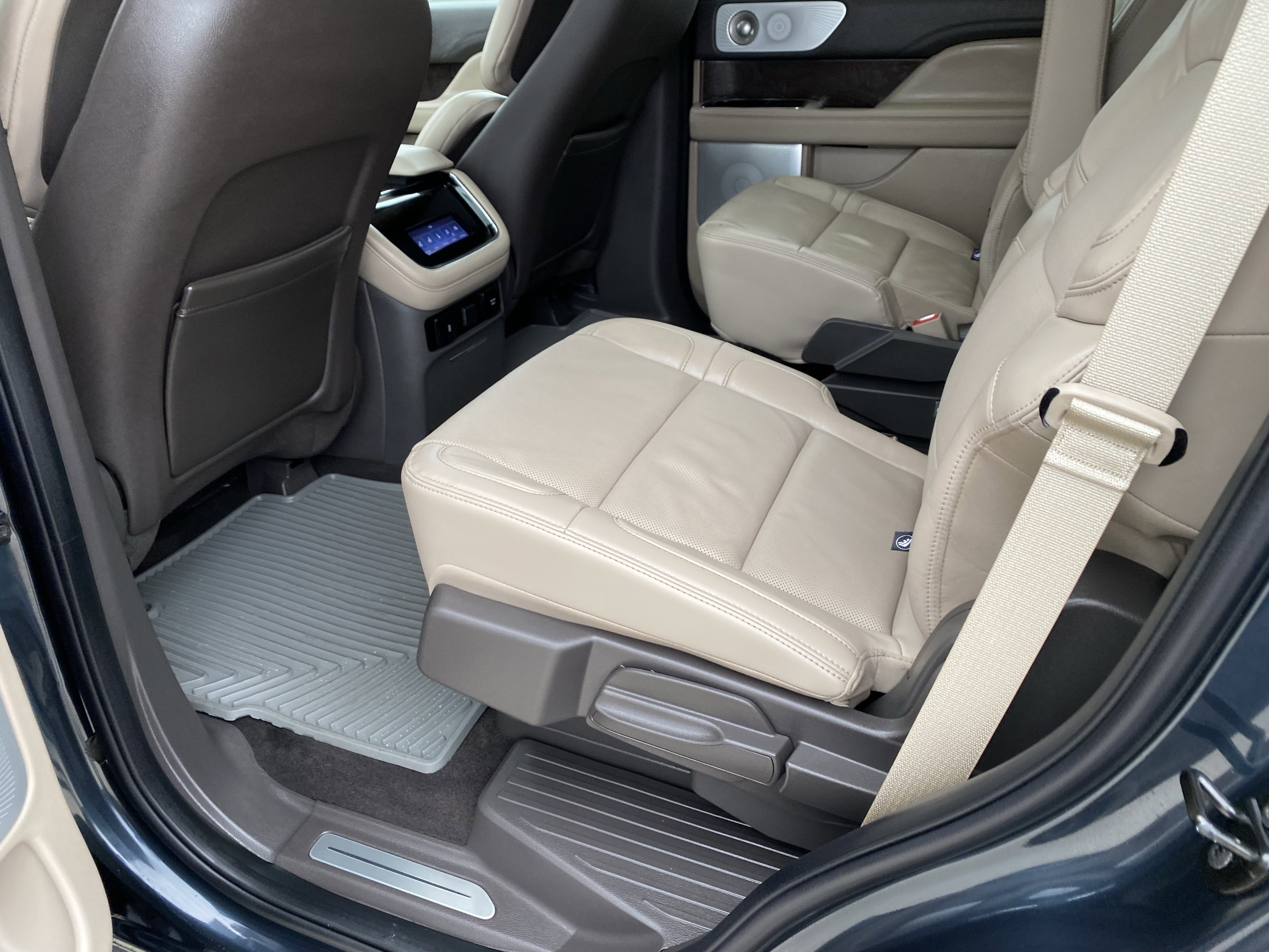 Used 2024 Lincoln Navigator Reserve image 8