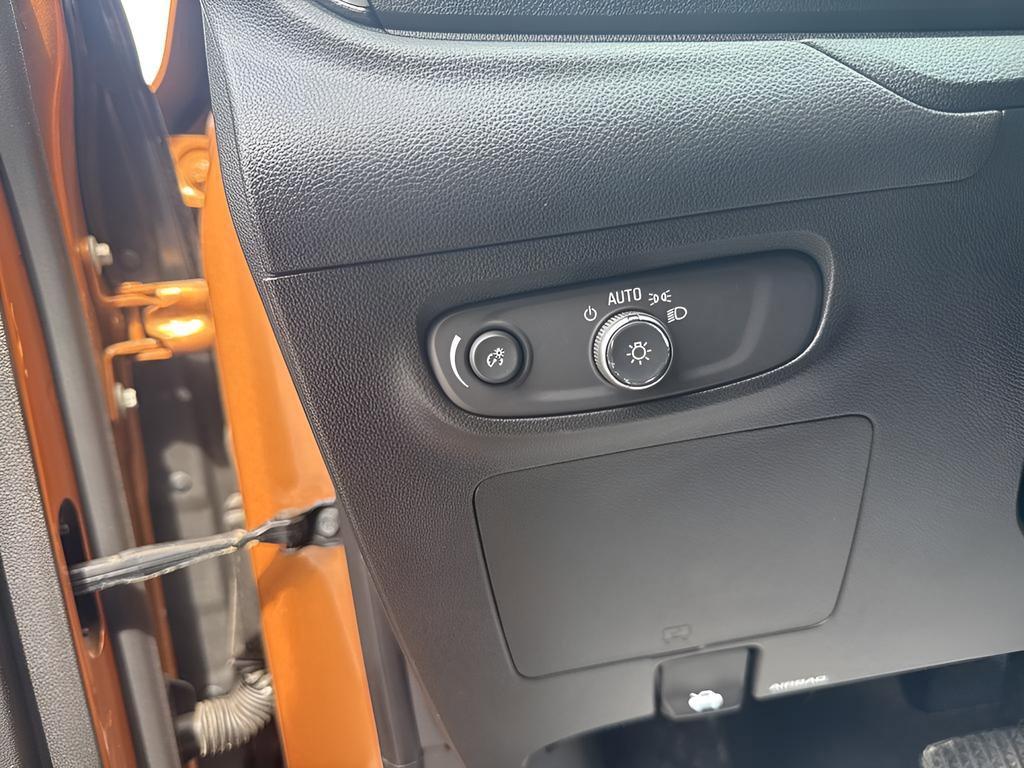 Used 2024 Buick Encore GX Preferred w/ Comfort Package AWD/4WD image 16