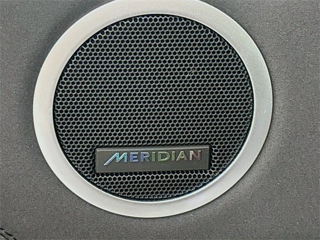 Used 2024 Land Rover Discovery S image 21